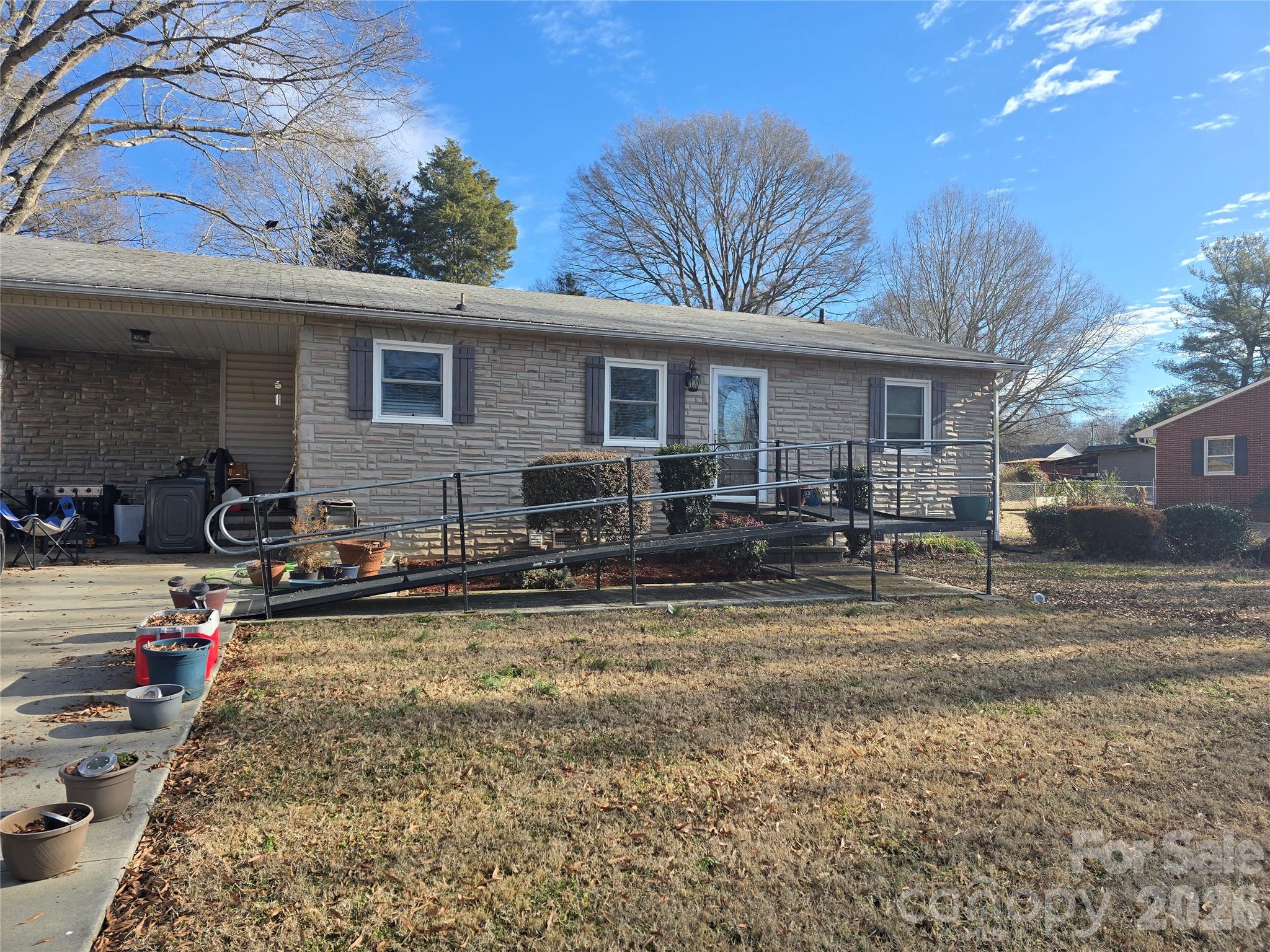 Single Family Residence at 499 Raymond Street, Mocksville, photo 2 of 12