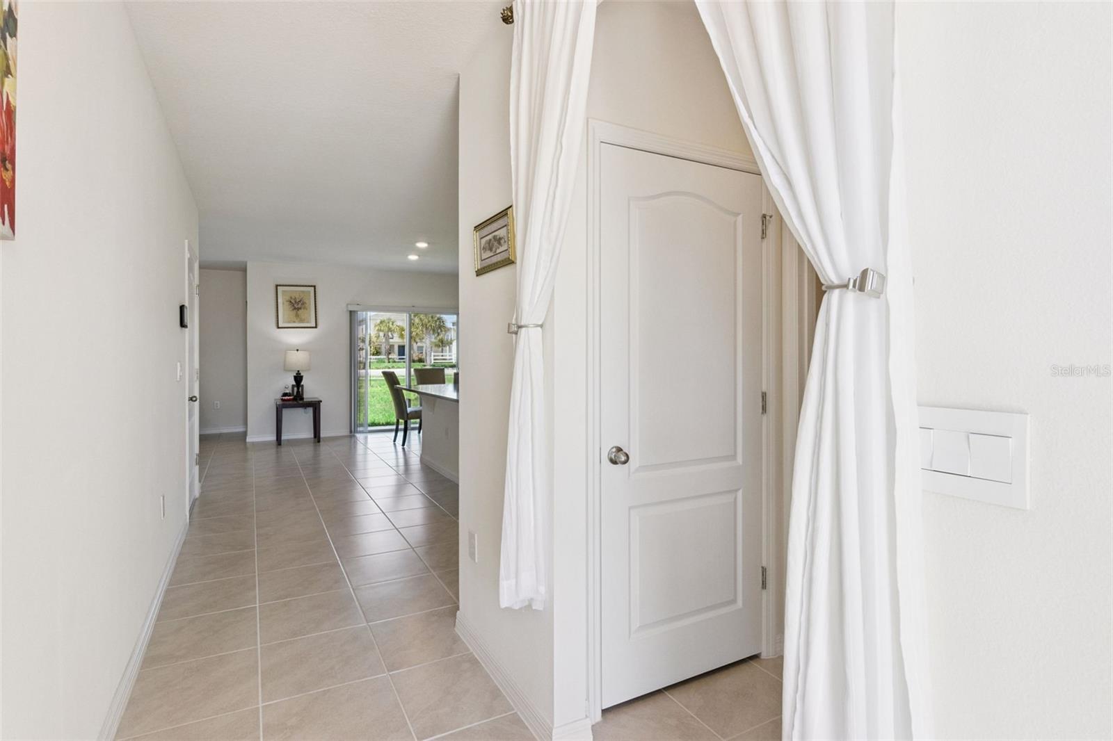 Single Family Residence at 1114 BRIMSTONE CIR, WINTER HAVEN, photo 5 of 47