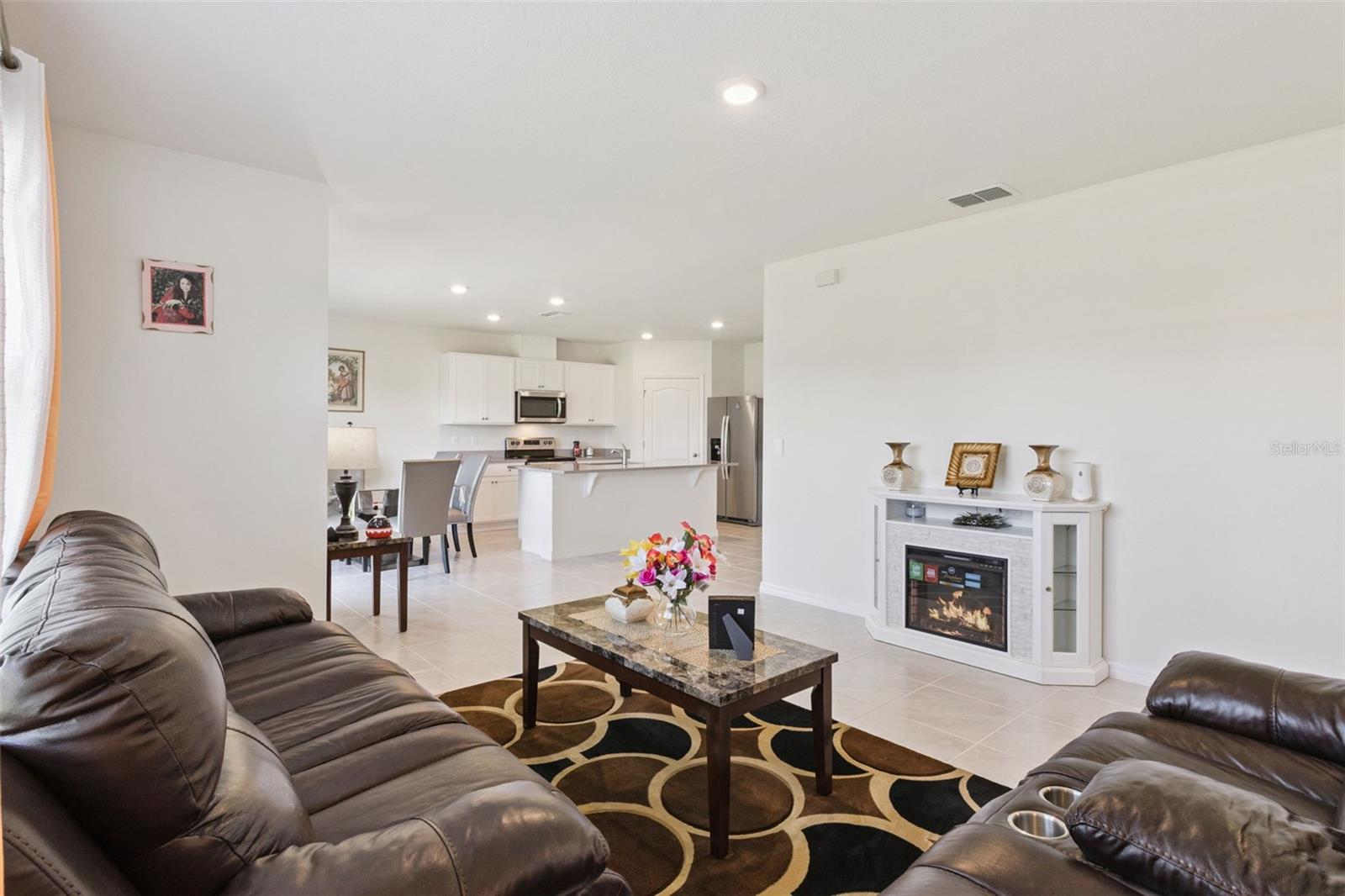 Single Family Residence at 1114 BRIMSTONE CIR, WINTER HAVEN, photo 10 of 47