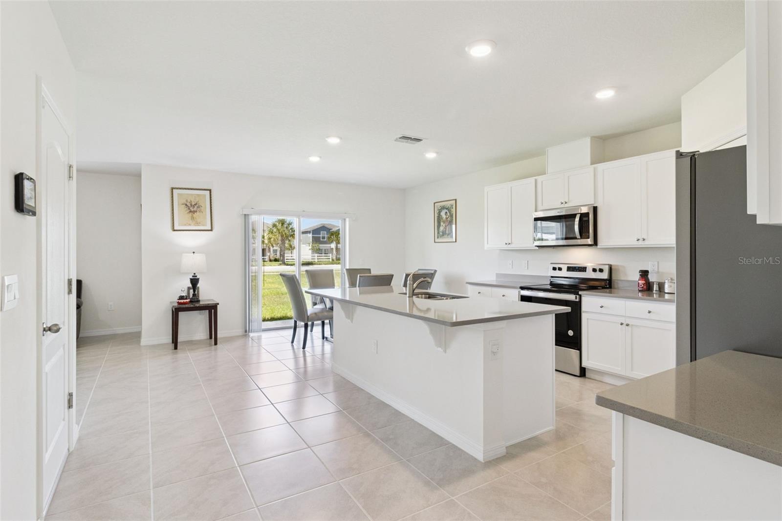 Single Family Residence at 1114 BRIMSTONE CIR, WINTER HAVEN, photo 12 of 47