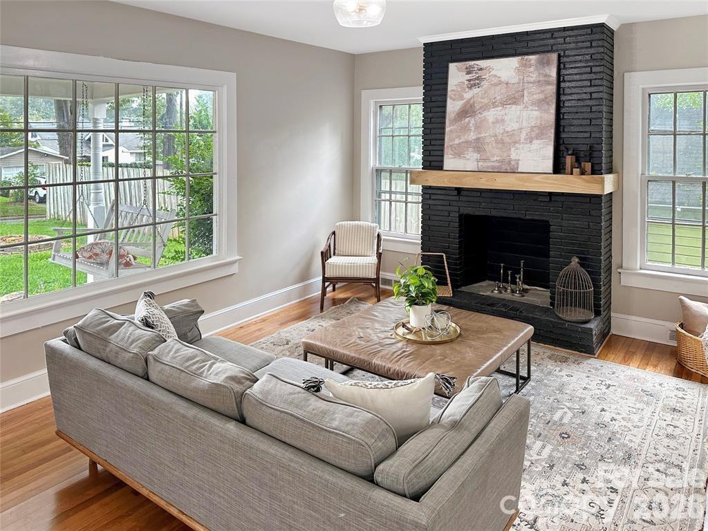 Living Room - 317 8th Street NW, Hickory