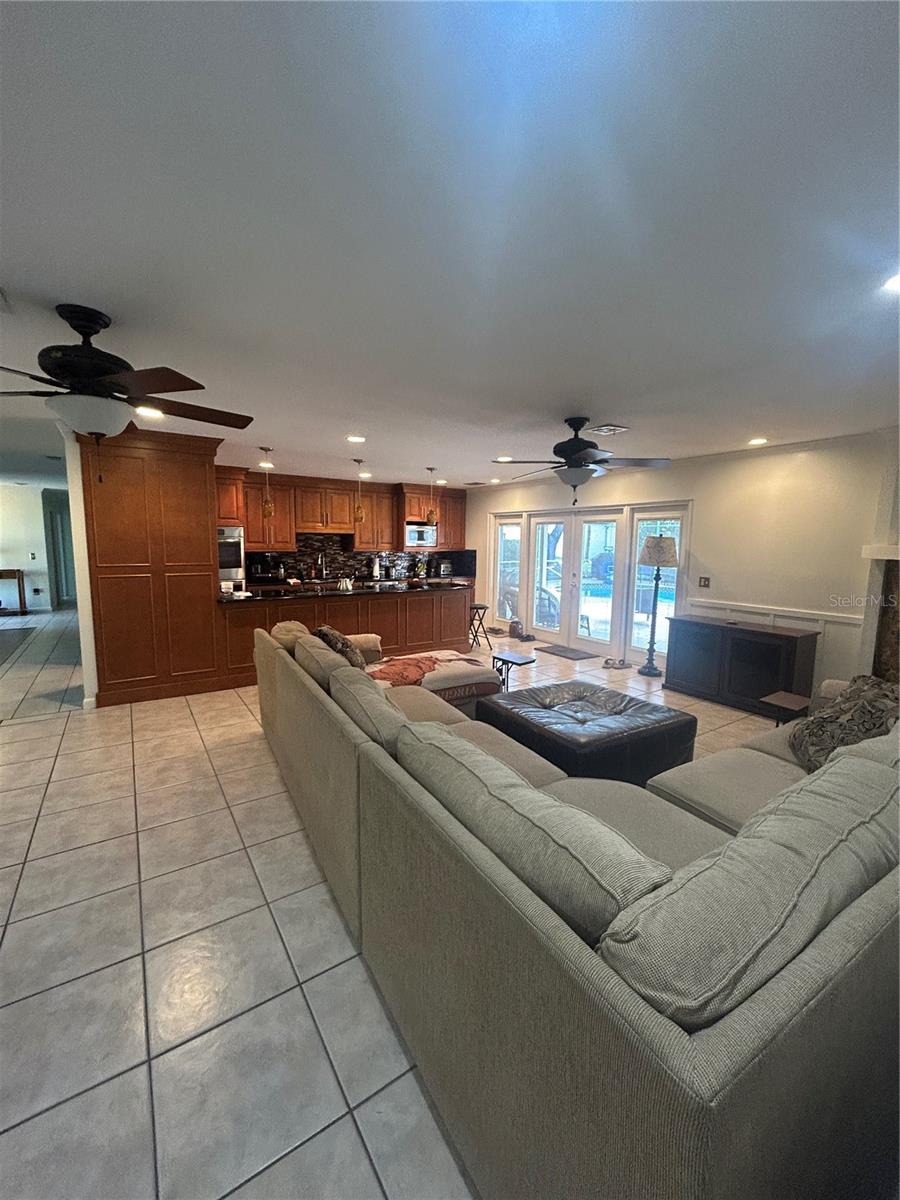 Family Room - 2935 PLANTATION RD, WINTER HAVEN