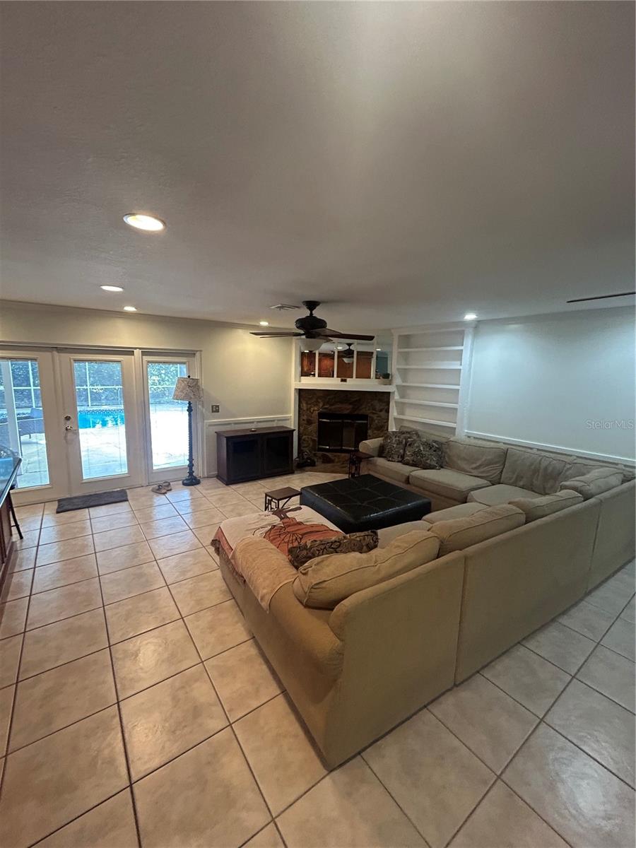 Family Room - 2935 PLANTATION RD, WINTER HAVEN