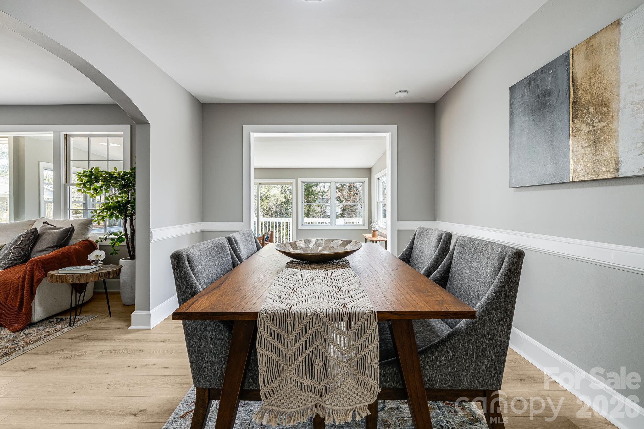 Single Family Residence at 107 Balsam Road, Hendersonville, photo 11 of 44