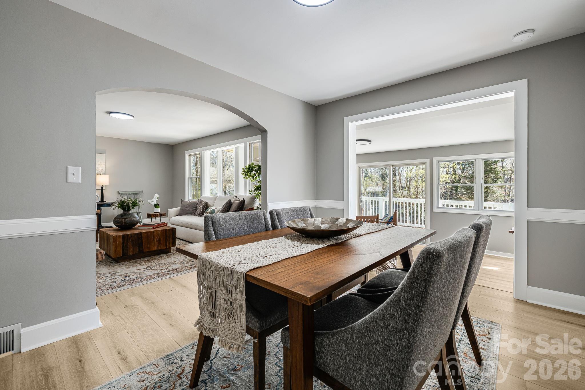 Single Family Residence at 107 Balsam Road, Hendersonville, photo 12 of 44