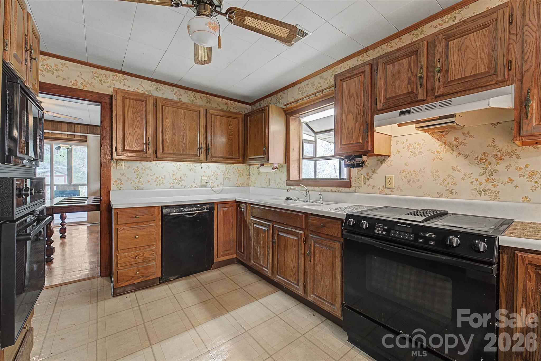 Single Family Residence at 318 Sunrise Park, Sylva, photo 15 of 47