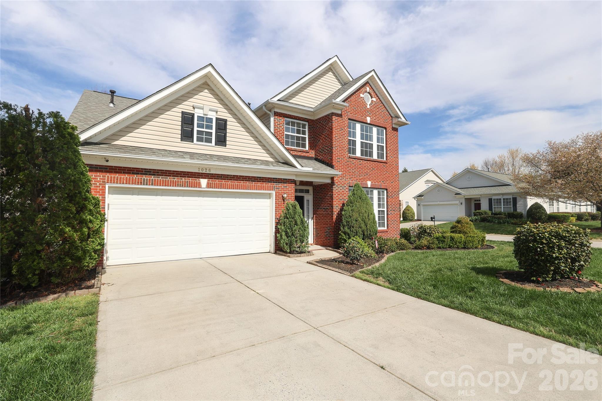 Single Family Residence at 1026 Peridot Drive, Fort Mill, photo 3 of 48