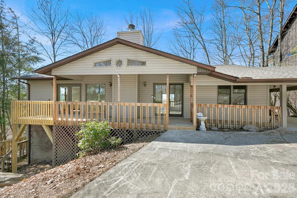 Single Family Residence at 416 Kanasgowa Drive, Brevard, photo 8 of 33