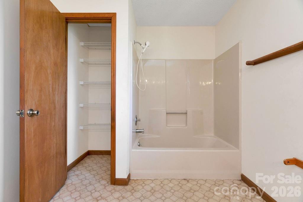 Single Family Residence at 416 Kanasgowa Drive, Brevard, photo 17 of 33