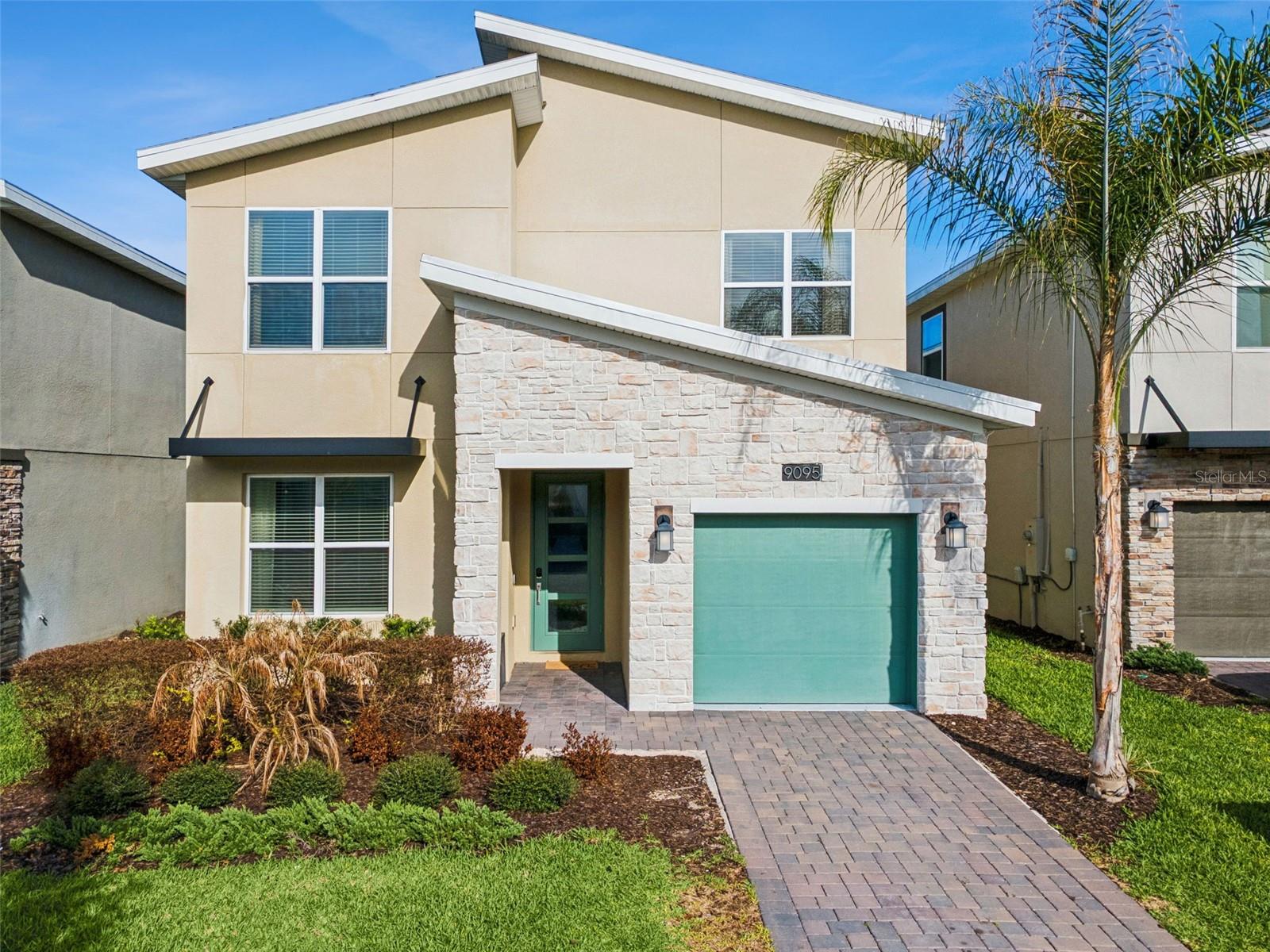 9095 SOMMERSET HILLS DR
