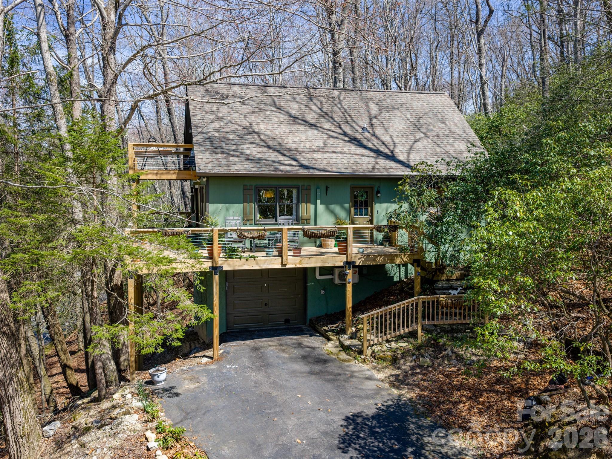 Single Family Residence at 31 Elseetos Drive, Brevard, photo 2 of 37