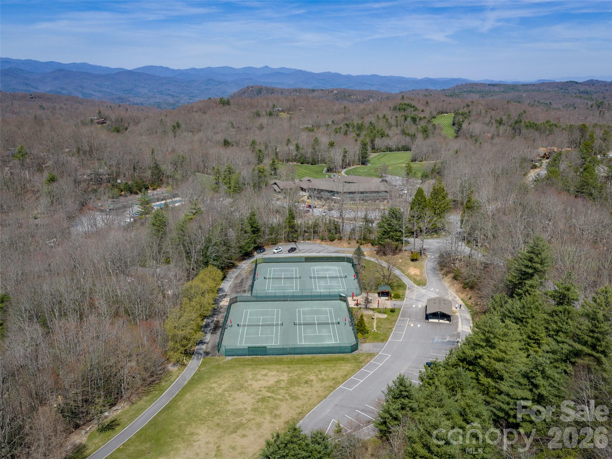 Tennis courts and walking track just steps away from the back door of the home. - 31 Elseetos Drive, Brevard