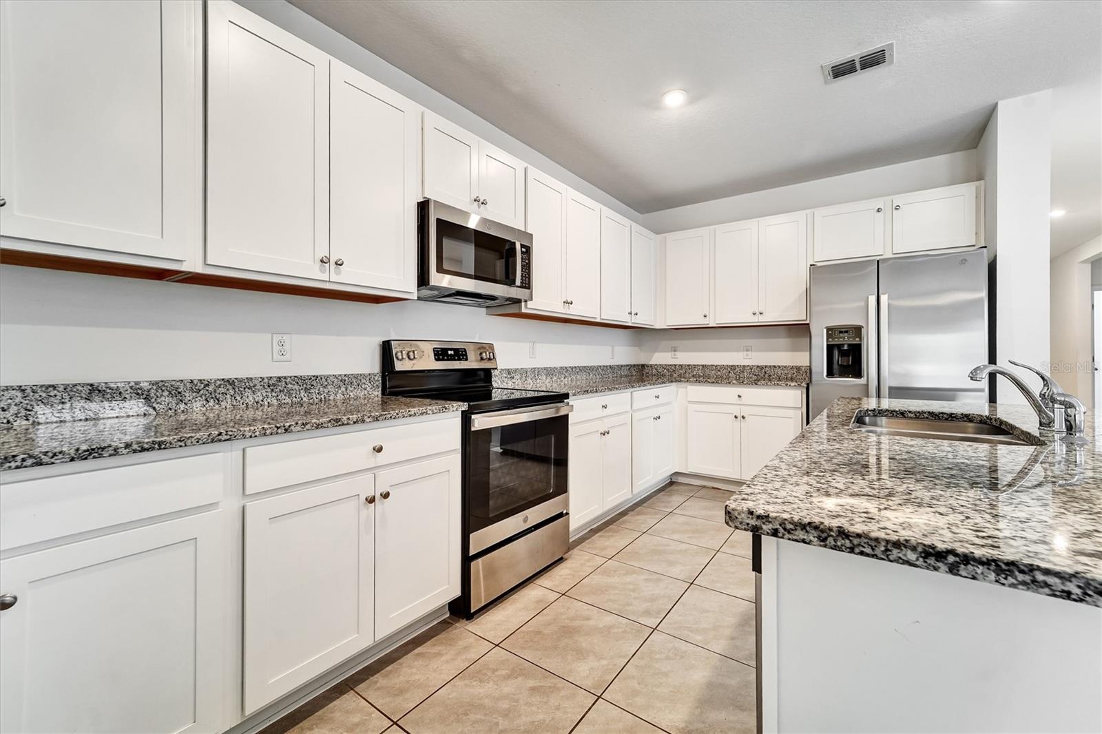 Single Family Residence at 6963 SHELBY LYNN WAY, ZEPHYRHILLS, photo 4 of 21
