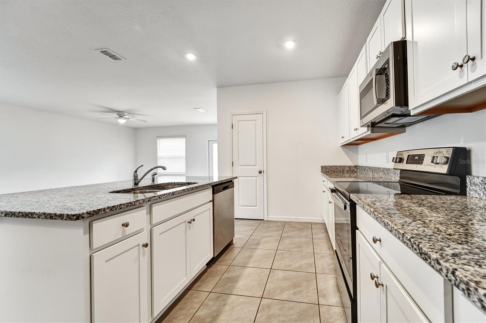 Single Family Residence at 6963 SHELBY LYNN WAY, ZEPHYRHILLS, photo 5 of 21