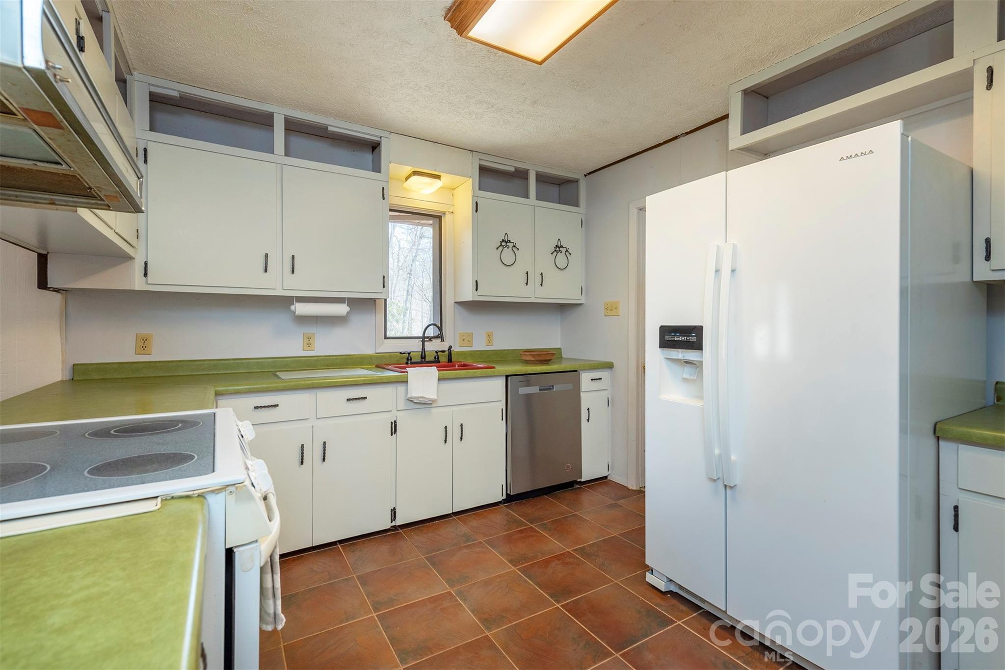 Single Family Residence at 118 Richard Lane, Black Mountain, photo 12 of 43