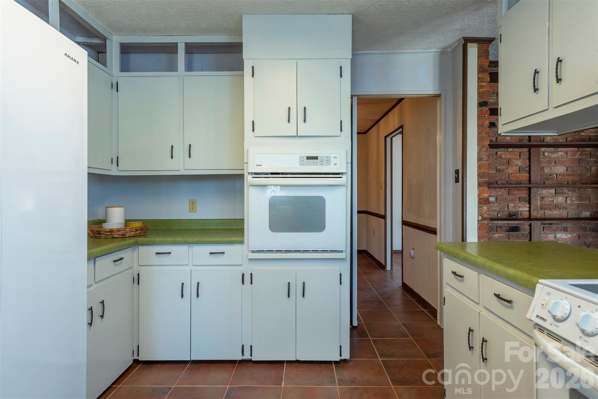 Single Family Residence at 118 Richard Lane, Black Mountain, photo 16 of 43