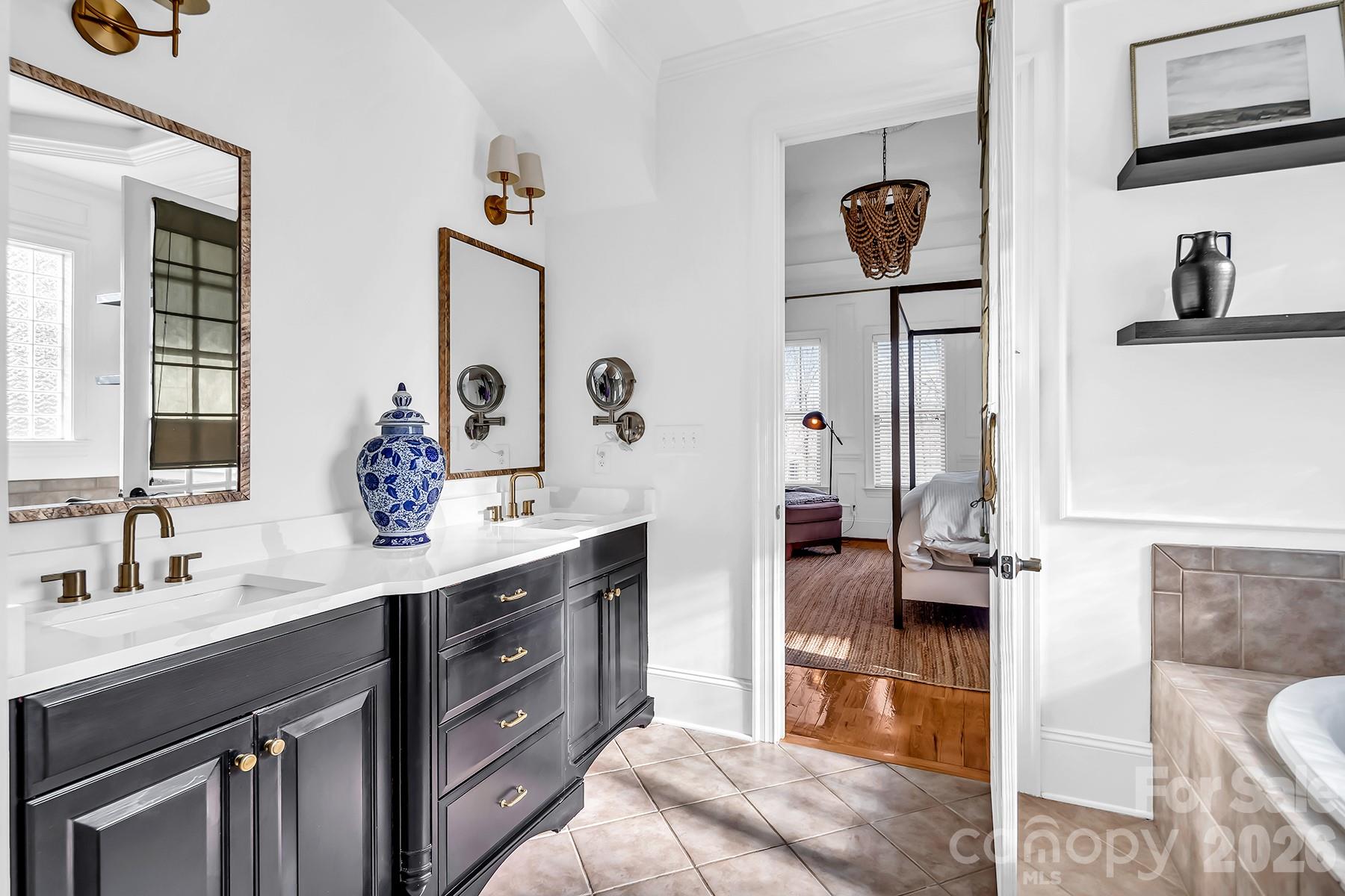 Primary Bathroom - 394 Stone Cliff Lane, Lake Wylie