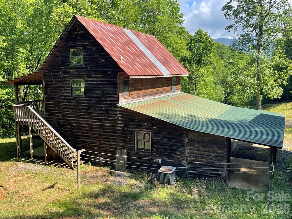 Single Family Residence at 930 Copperhead Cove, Sylva, photo 5 of 18