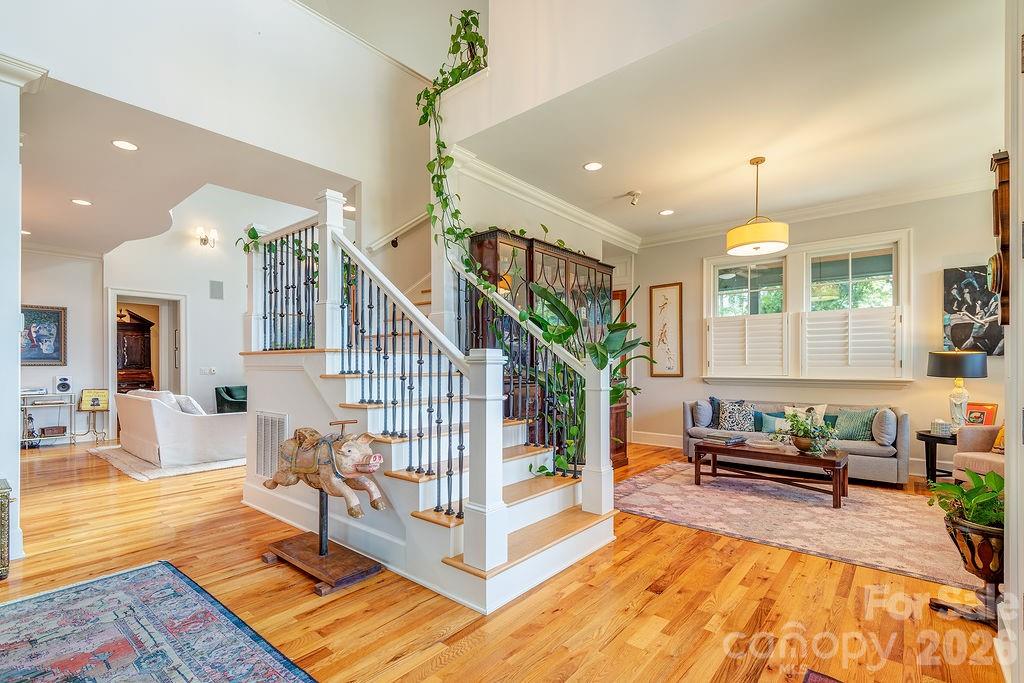Single Family Residence at 3 Gale Kelly Court, Weaverville, photo 4 of 37