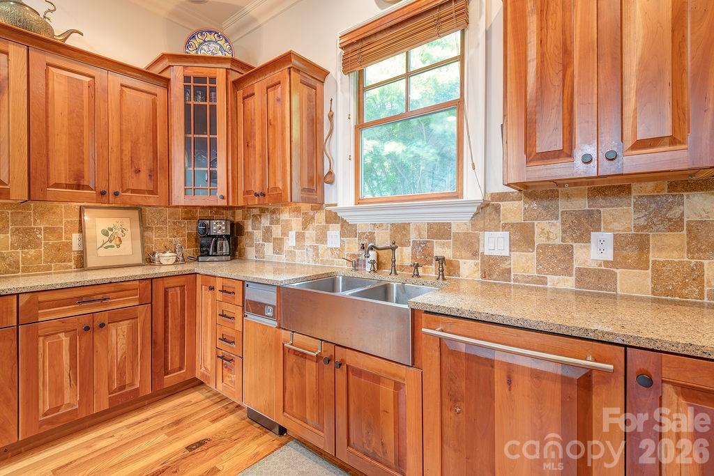 Single Family Residence at 3 Gale Kelly Court, Weaverville, photo 11 of 37