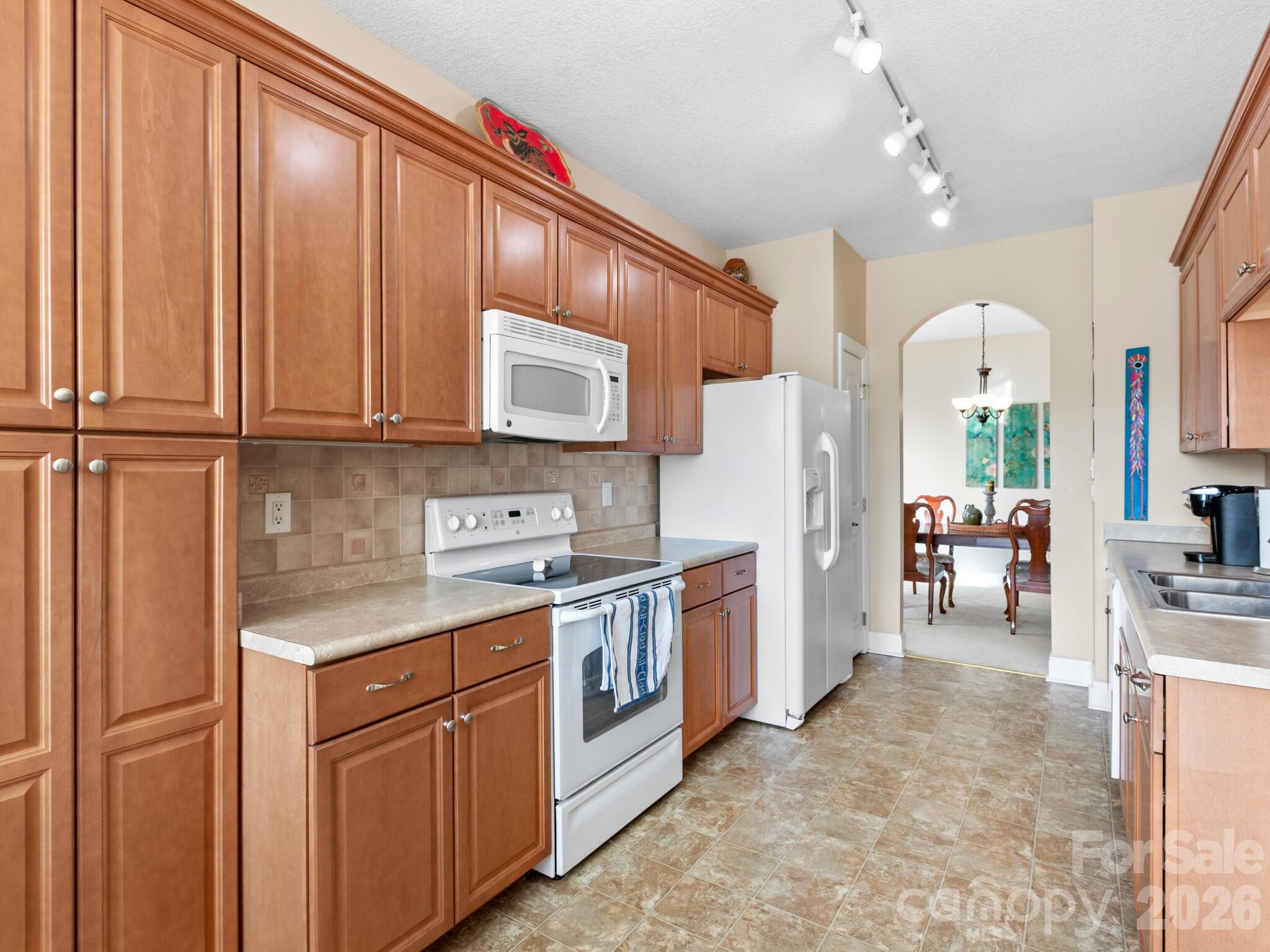 Single Family Residence at 7 Eagle Creek Trail S, Flat Rock, photo 14 of 29