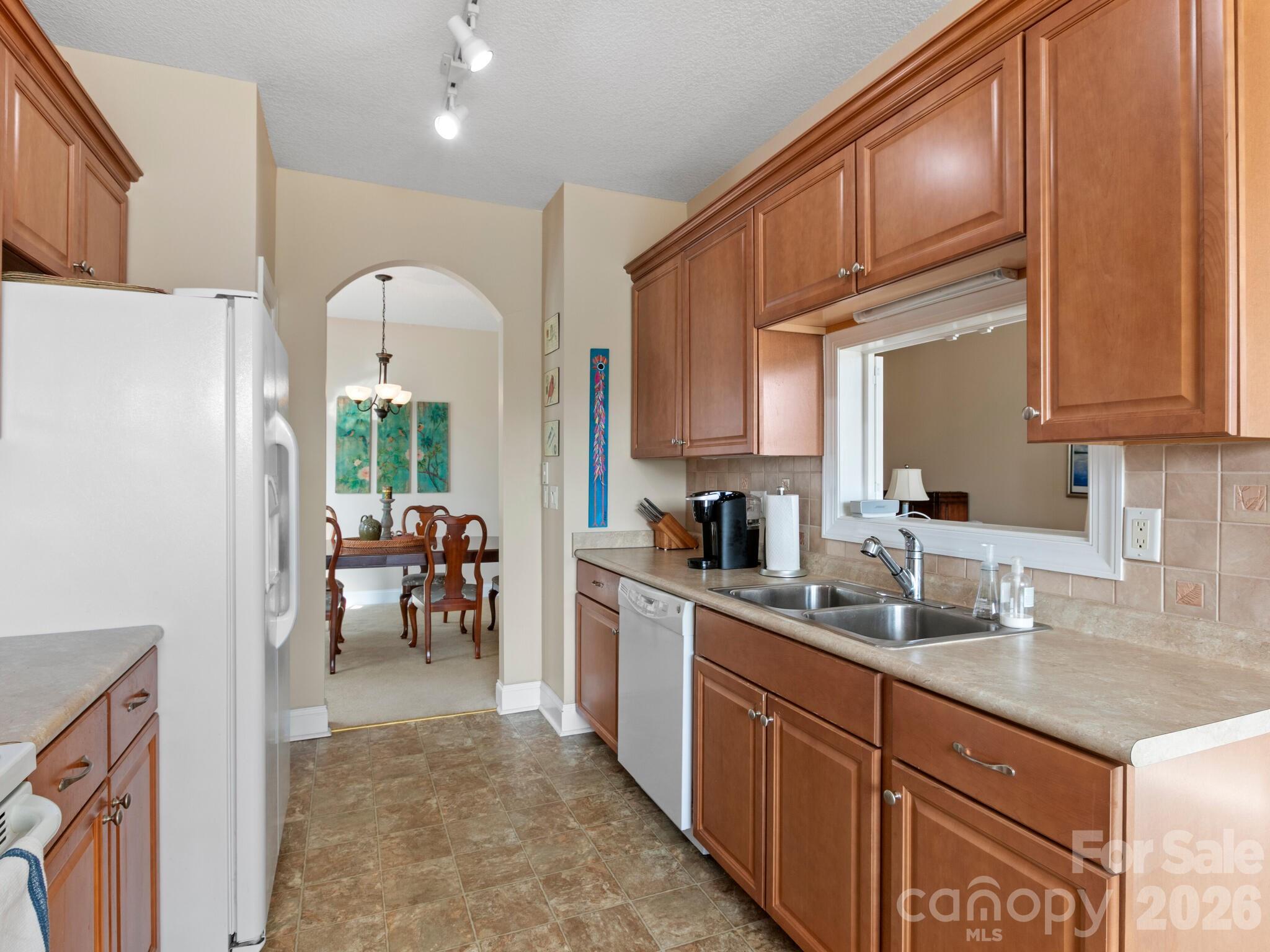 Single Family Residence at 7 Eagle Creek Trail S, Flat Rock, photo 16 of 29