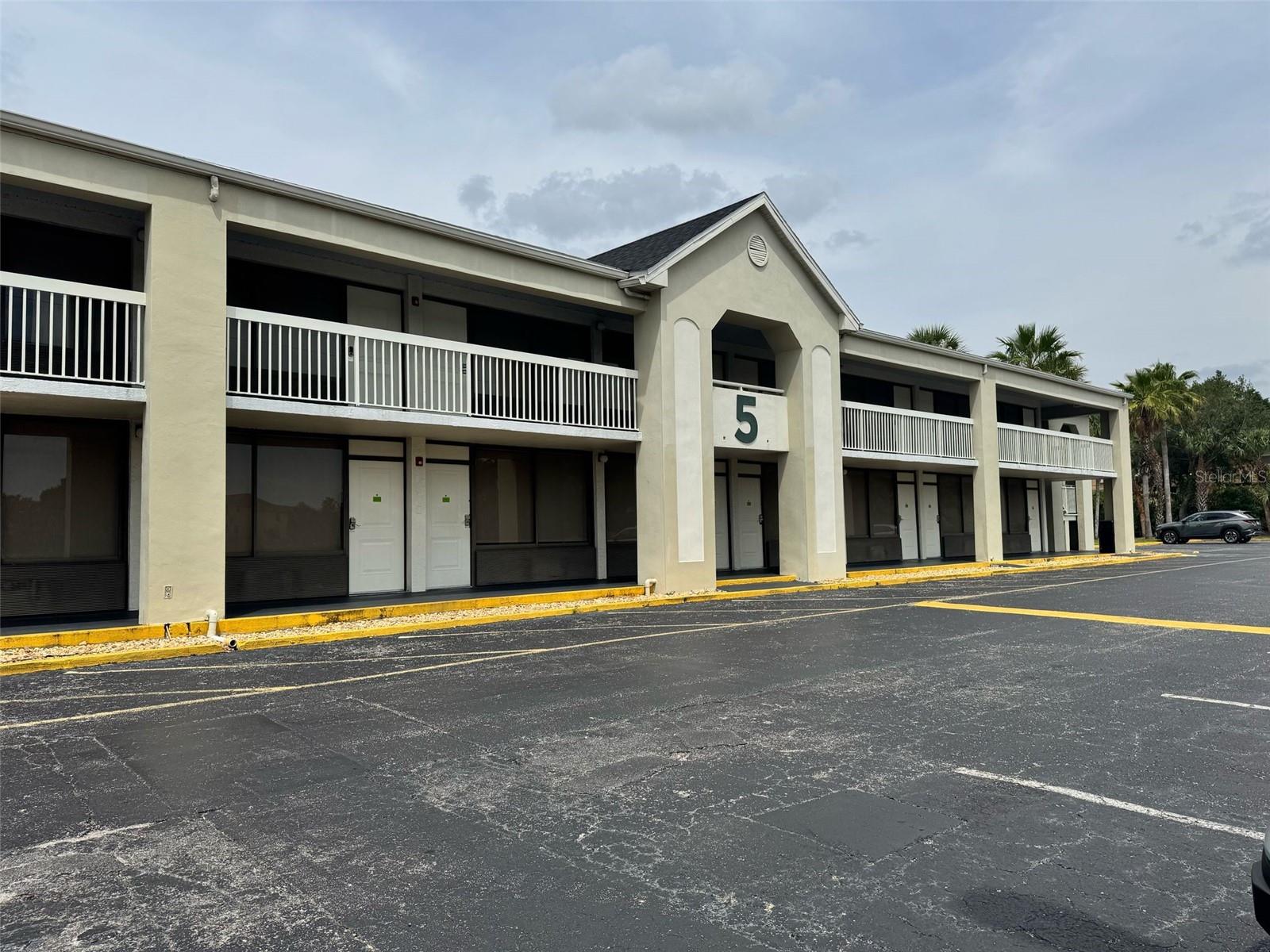 5245 W IRLO BRONSON MEMORIAL HWY #276