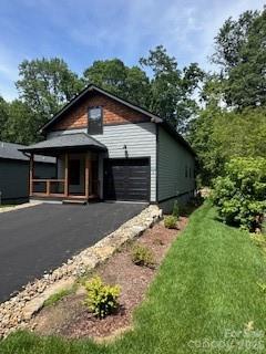 Single Family Residence at 203 2 S Oconeechee Avenue, Black Mountain, photo 4 of 22