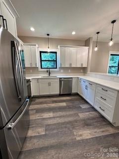 Single Family Residence at 203 2 S Oconeechee Avenue, Black Mountain, photo 10 of 22