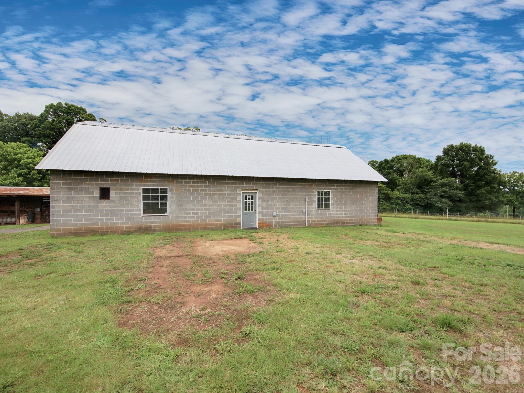 Barn/workshop/autoshop - 269 Johnson Dairy Road, Mooresville