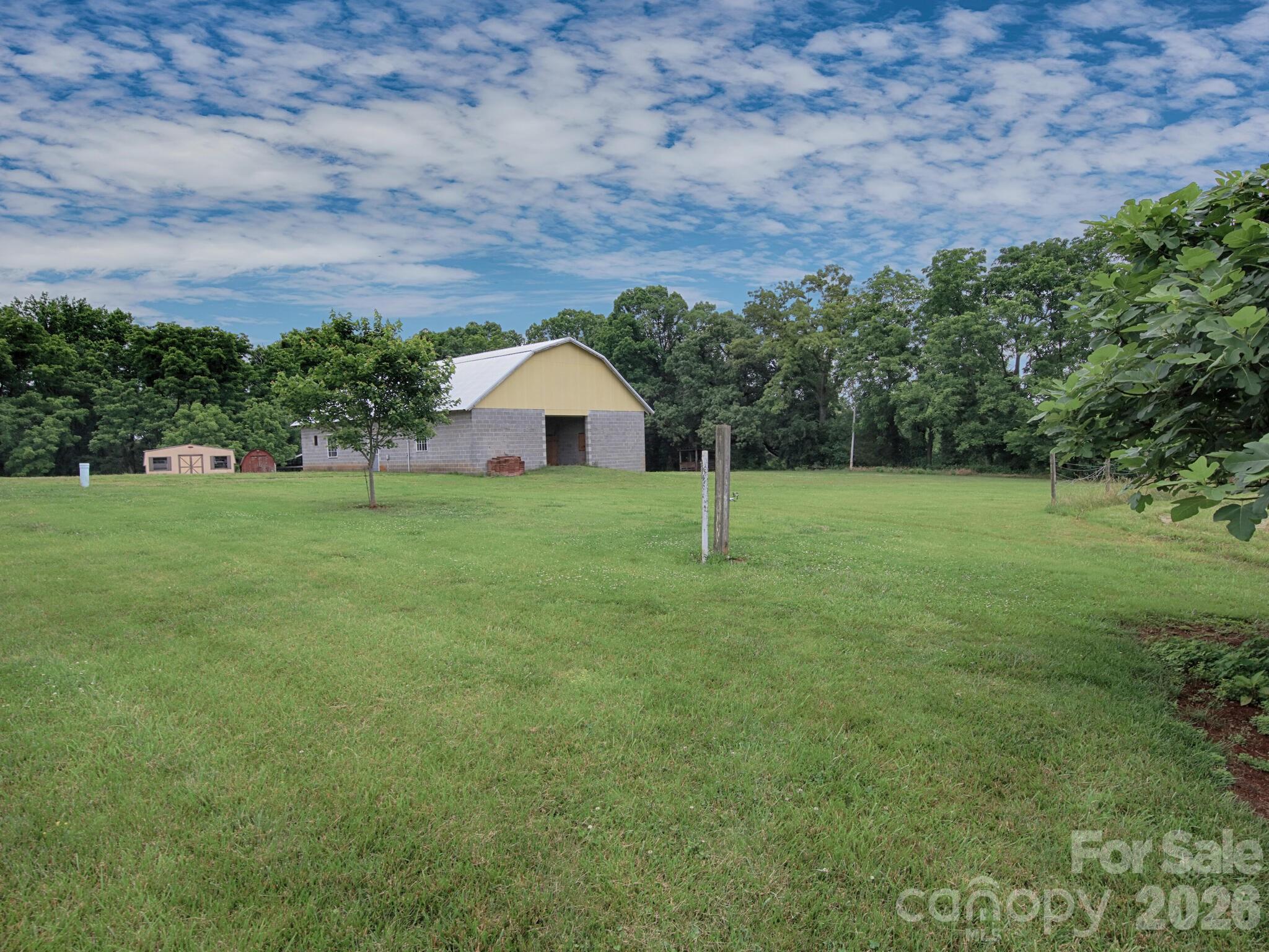 Barn/workshop/autoshop - 269 Johnson Dairy Road, Mooresville