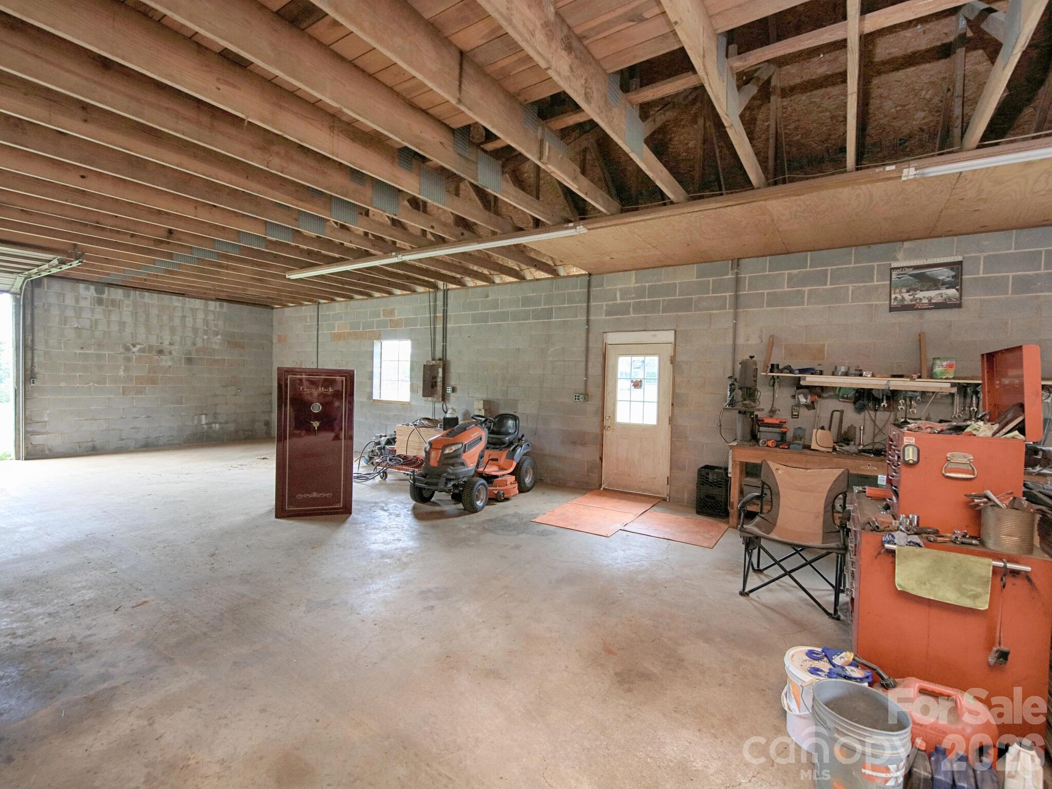 Barn/workshop/autoshop - 269 Johnson Dairy Road, Mooresville
