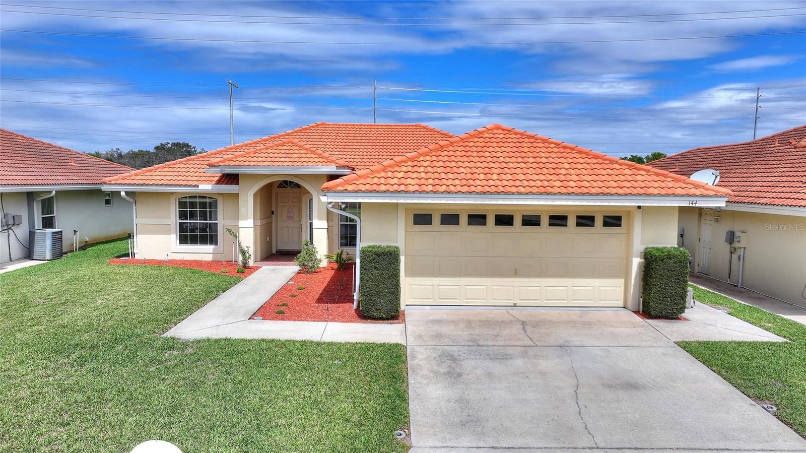 Single Family Residence at 144 MORNING GLORY CIR, WINTER HAVEN, photo 2 of 42