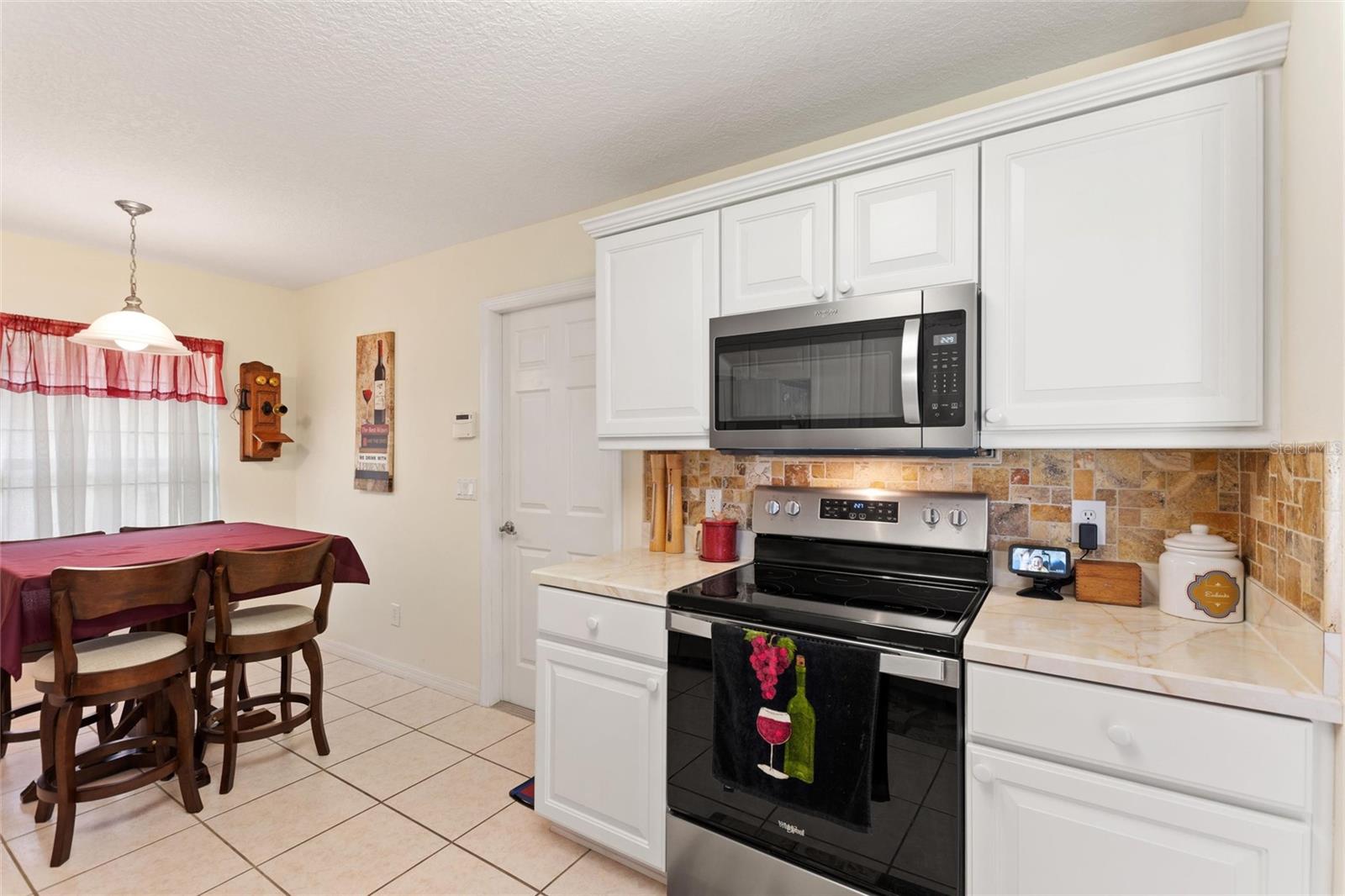 Single Family Residence at 144 MORNING GLORY CIR, WINTER HAVEN, photo 19 of 42