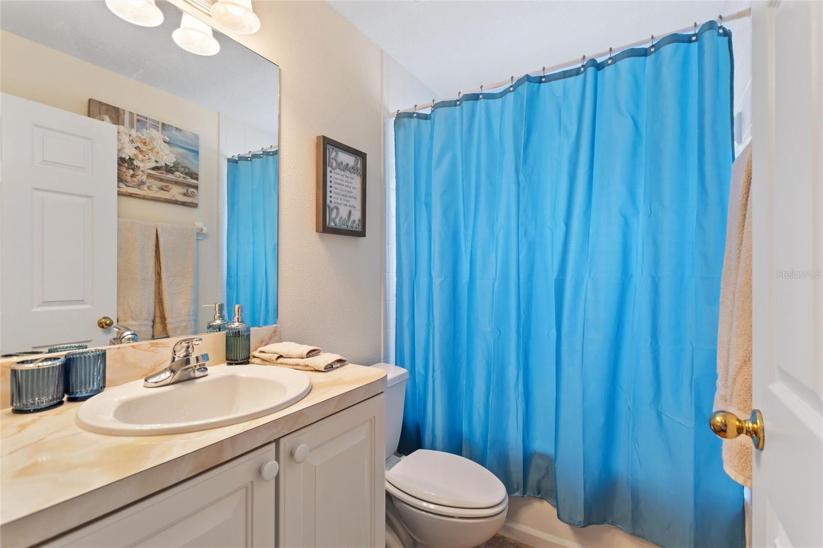 Hall Bath - 144 MORNING GLORY CIR, WINTER HAVEN