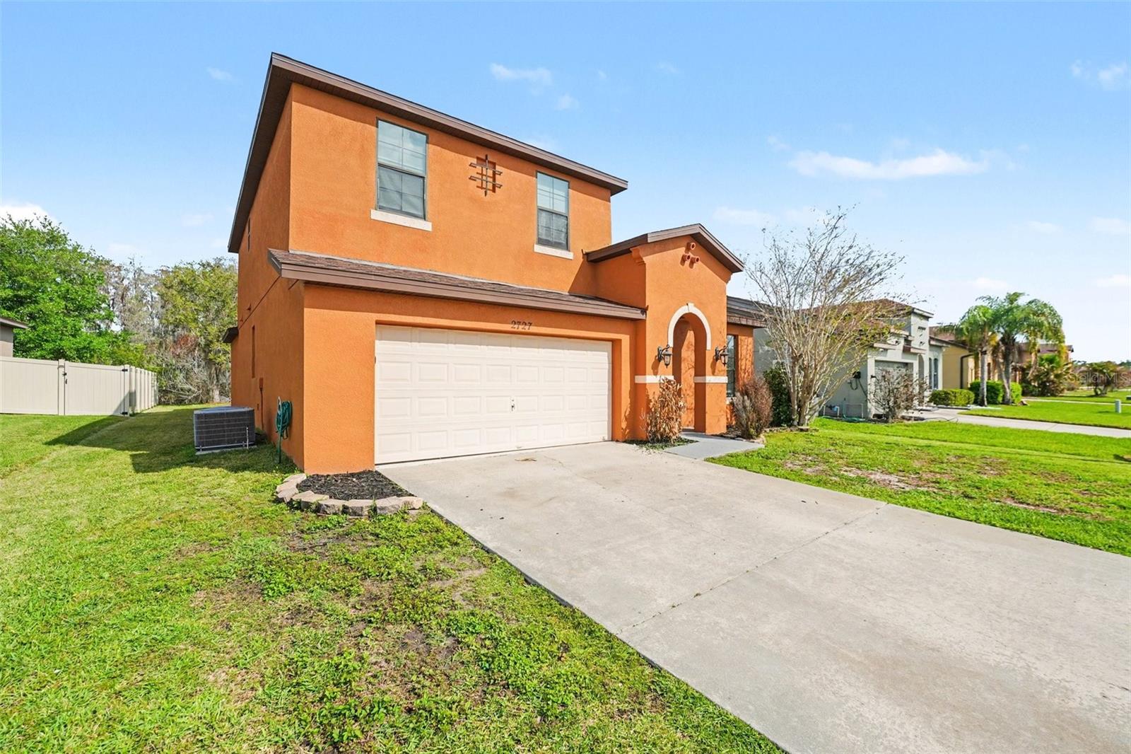 Single Family Residence at 2727 EAGLE CLIFF DR, KISSIMMEE, photo 2 of 30