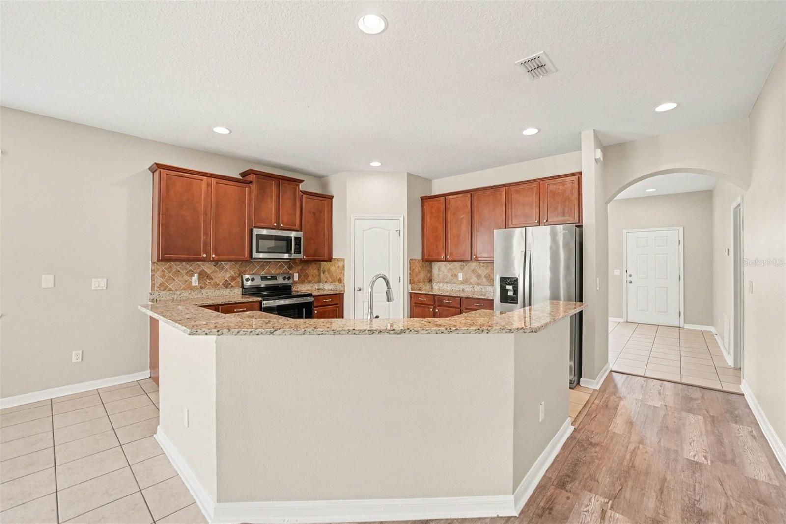 Single Family Residence at 2727 EAGLE CLIFF DR, KISSIMMEE, photo 10 of 30