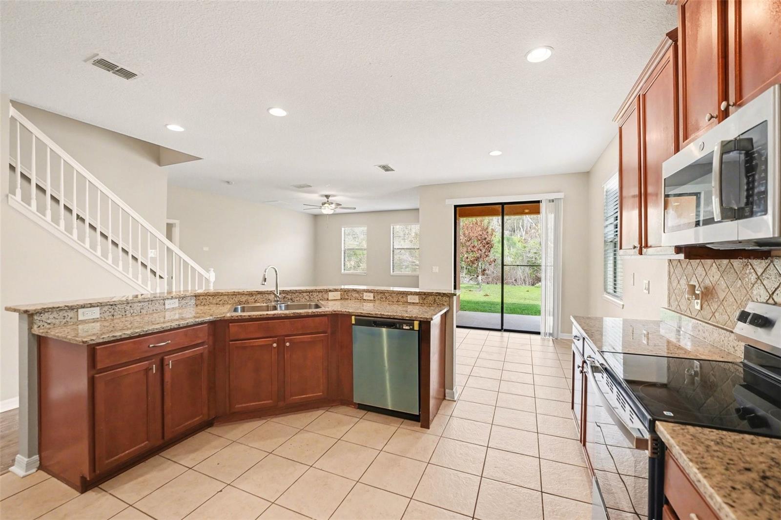 Single Family Residence at 2727 EAGLE CLIFF DR, KISSIMMEE, photo 8 of 30