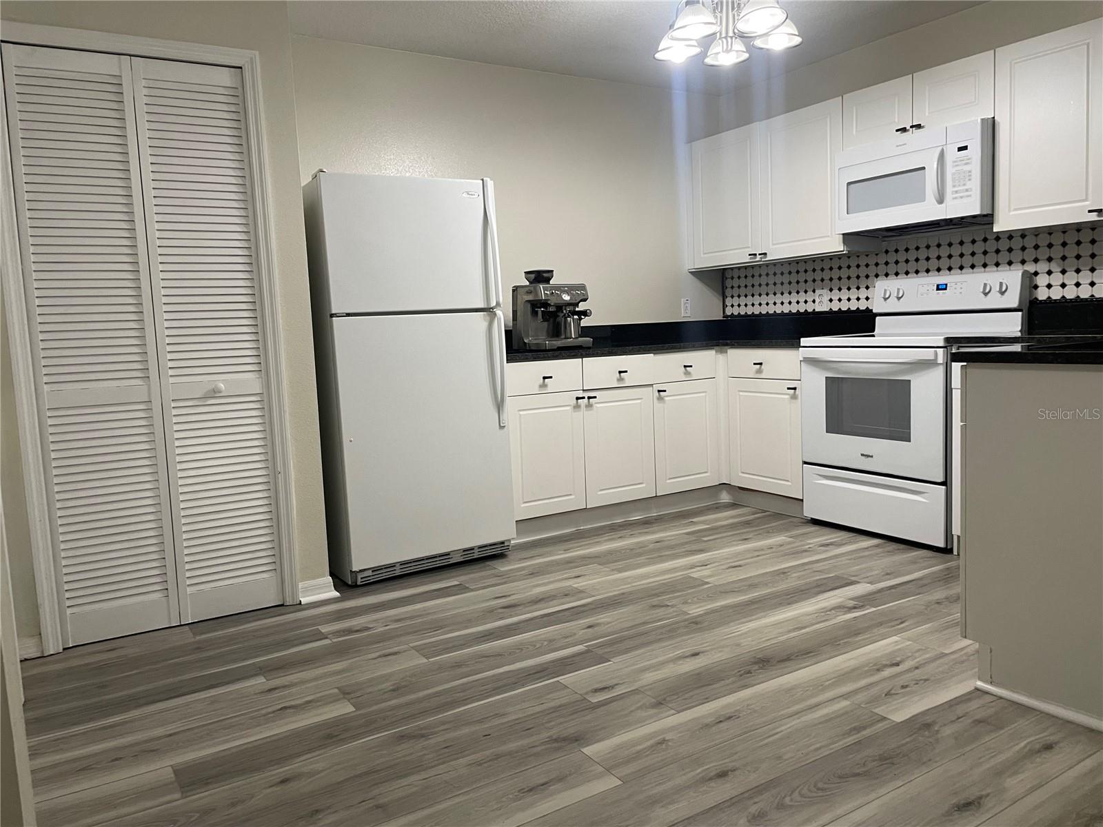 Condominium at 2720 CLUB CORTILE CIR #A, KISSIMMEE, photo 6 of 36