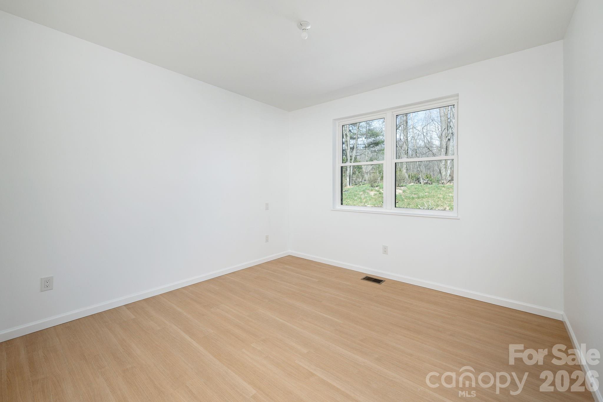 Single Family Residence at 654 Hollybrook Drive, Flat Rock, photo 24 of 48