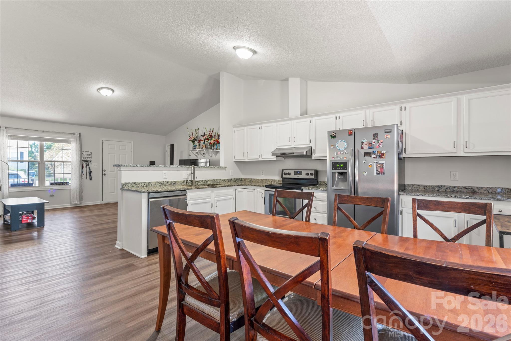 Single Family Residence at 1009 Braxton Drive, Concord, photo 4 of 13