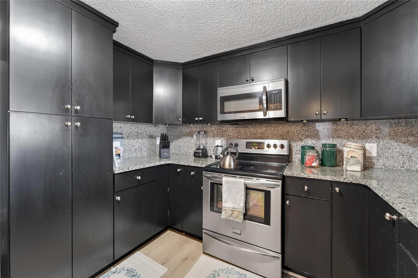 Single Family Residence at 15821 ADOBE DR, HUDSON, photo 12 of 57