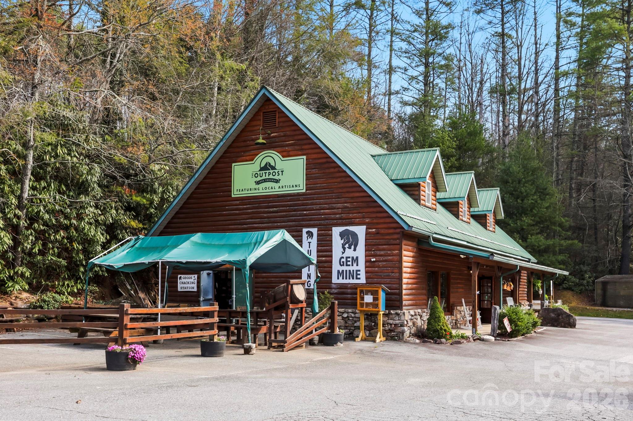 Free Standing Store at 10932 Rosman Highway, Lake Toxaway
