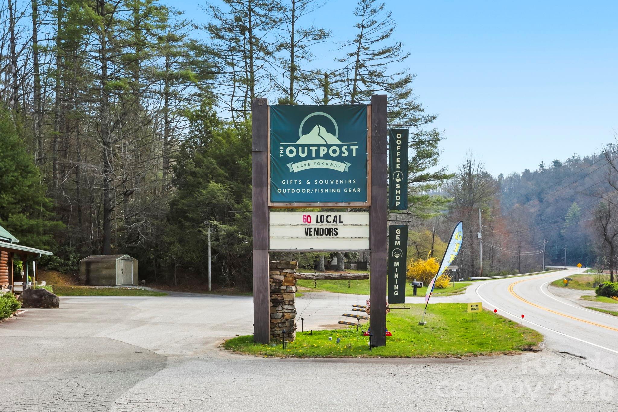 Free Standing Store at 10932 Rosman Highway, Lake Toxaway, photo 4 of 32