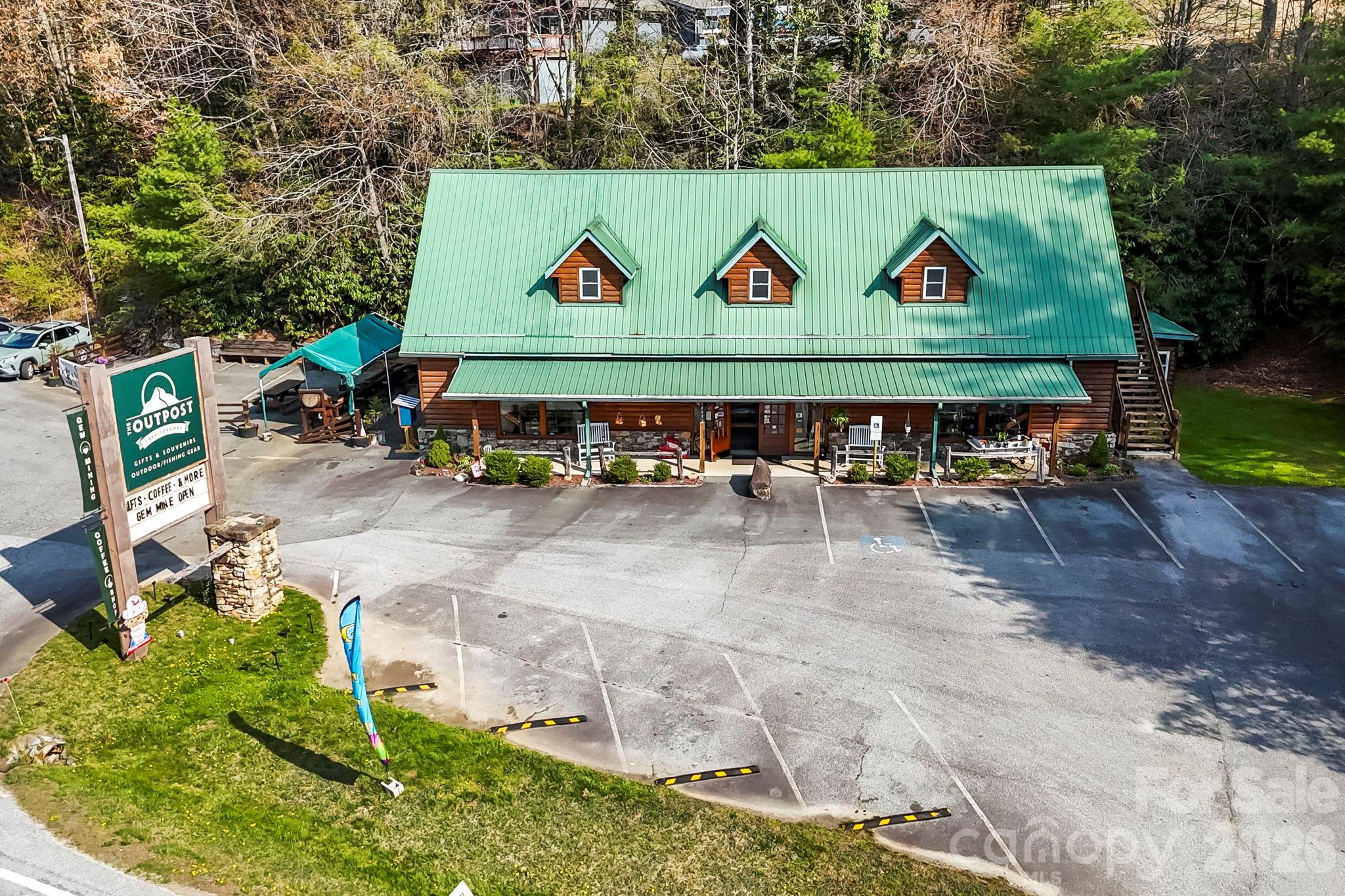 Free Standing Store at 10932 Rosman Highway, Lake Toxaway, photo 23 of 32