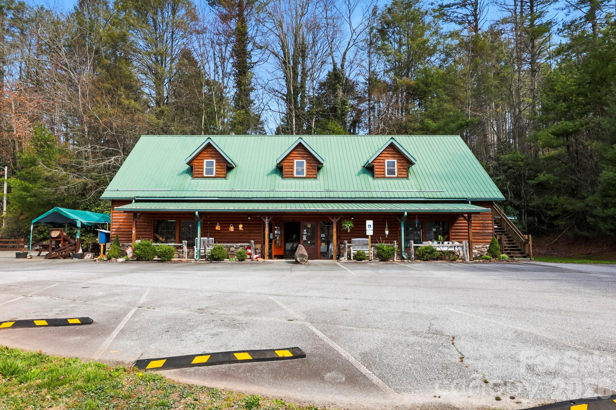 Free Standing Store at 10932 Rosman Highway, Lake Toxaway, photo 25 of 32