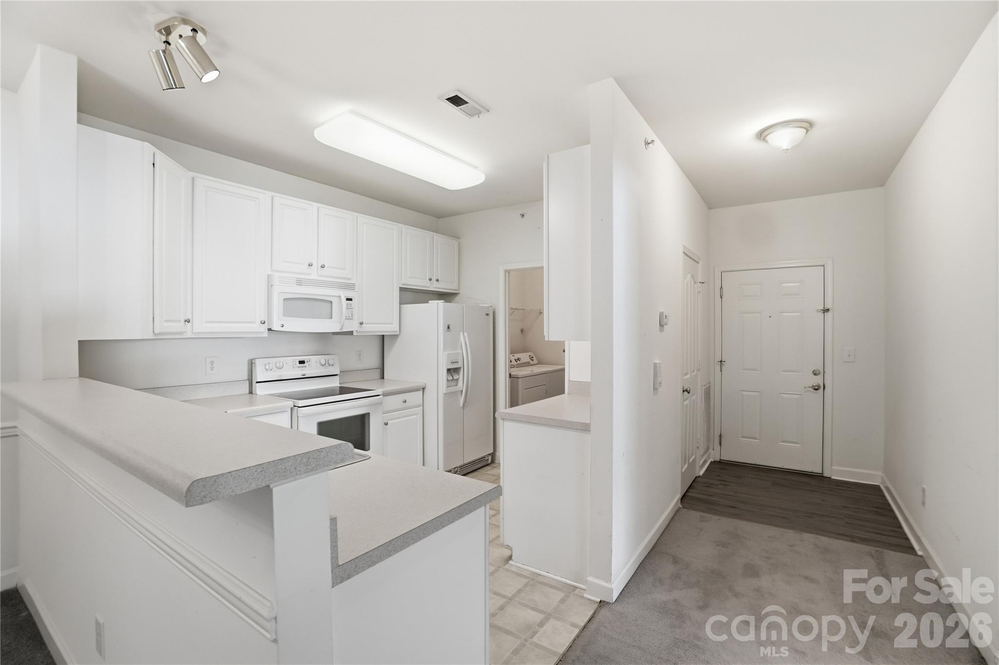 Condominium at 16742 Amberside Road E, Cornelius, photo 3 of 23