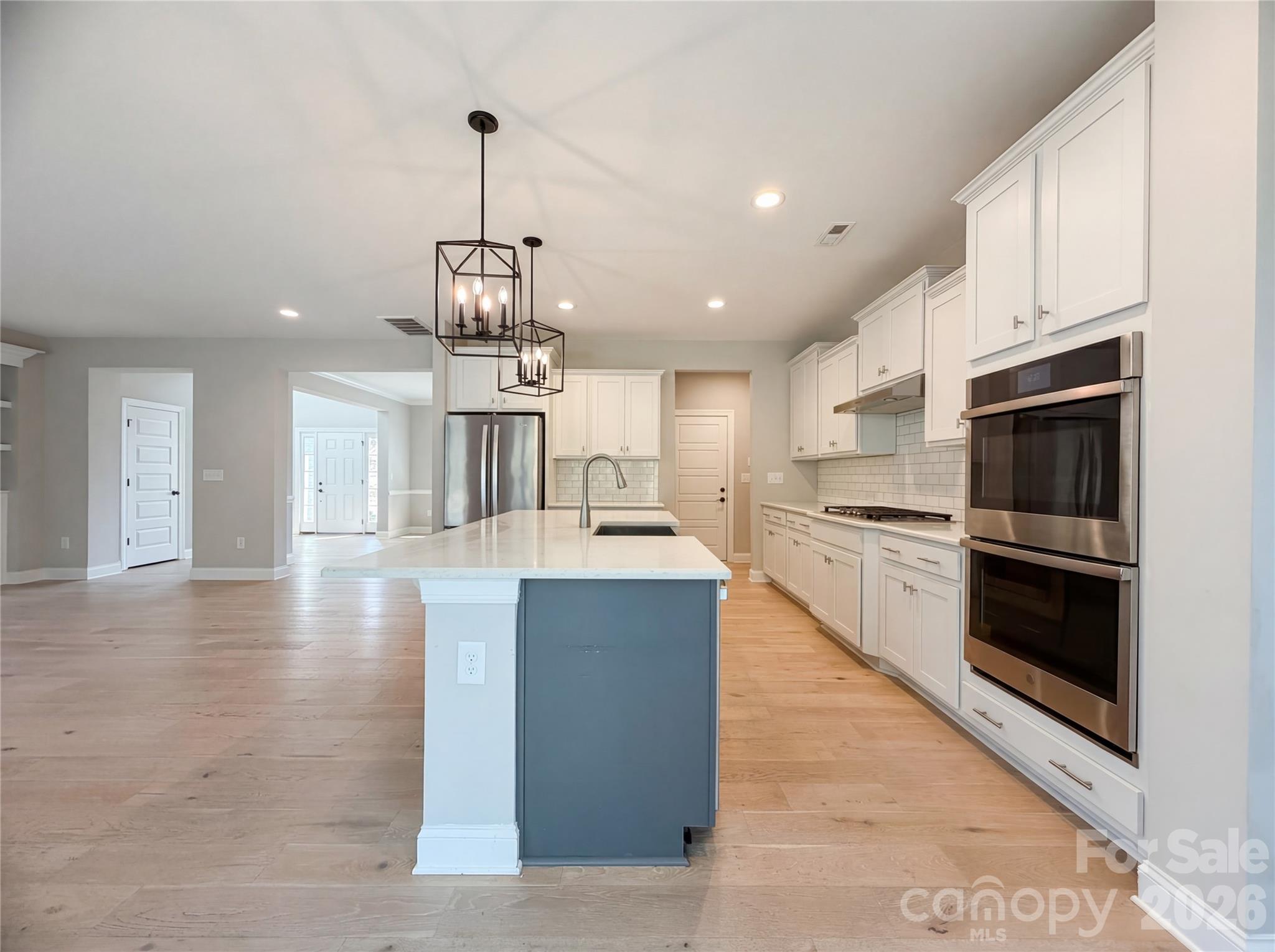 Single Family Residence at 5016 Watercrest Trail, Belmont, photo 2 of 19
