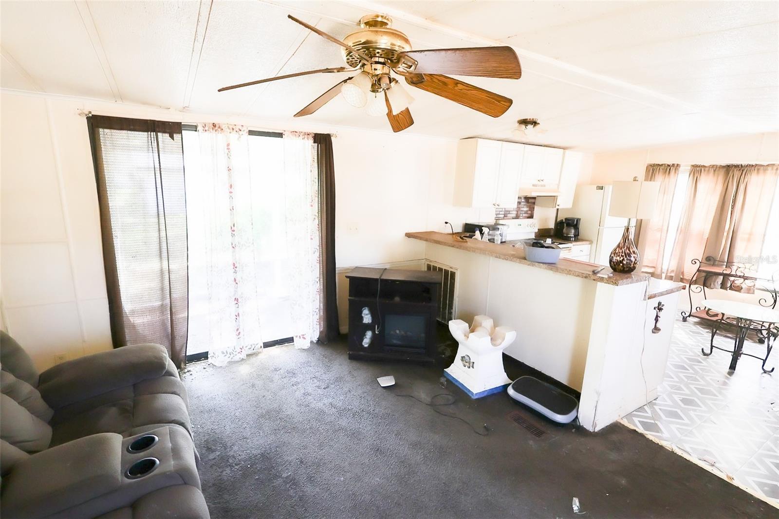 Manufactured Home at 220 KING RD, WINTER HAVEN, photo 8 of 18