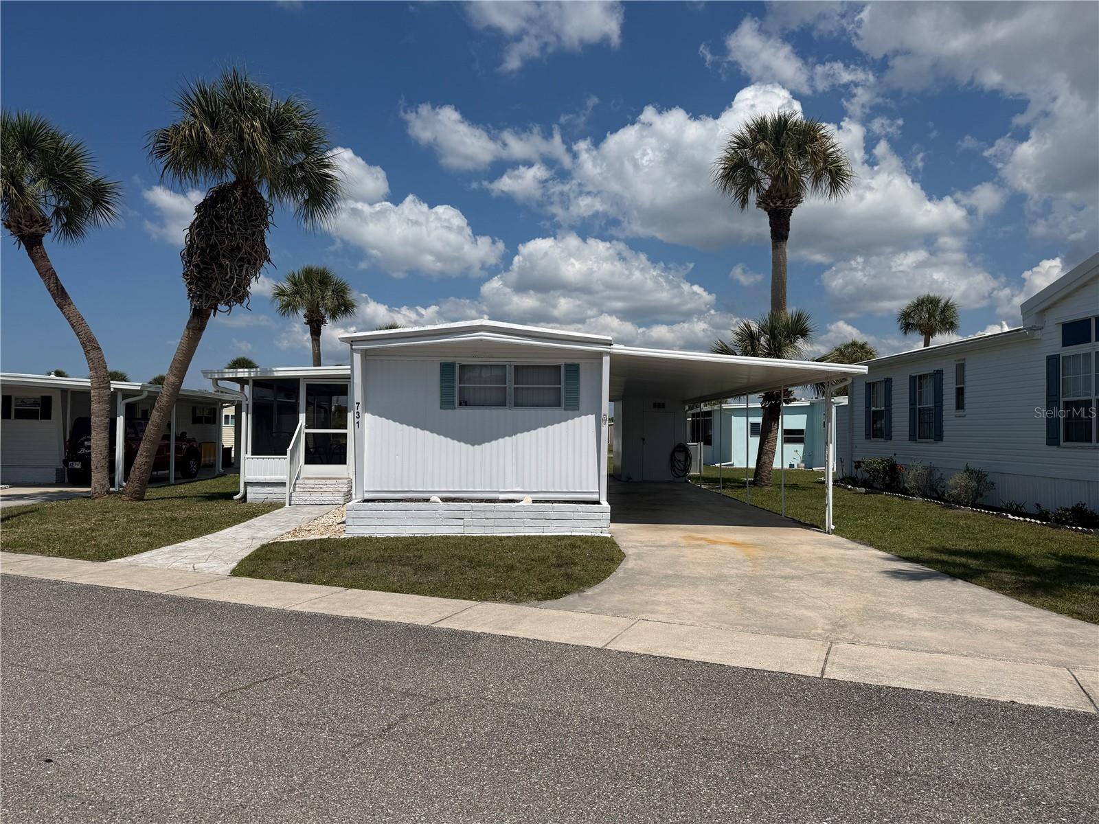 731 CAMELLIA DR